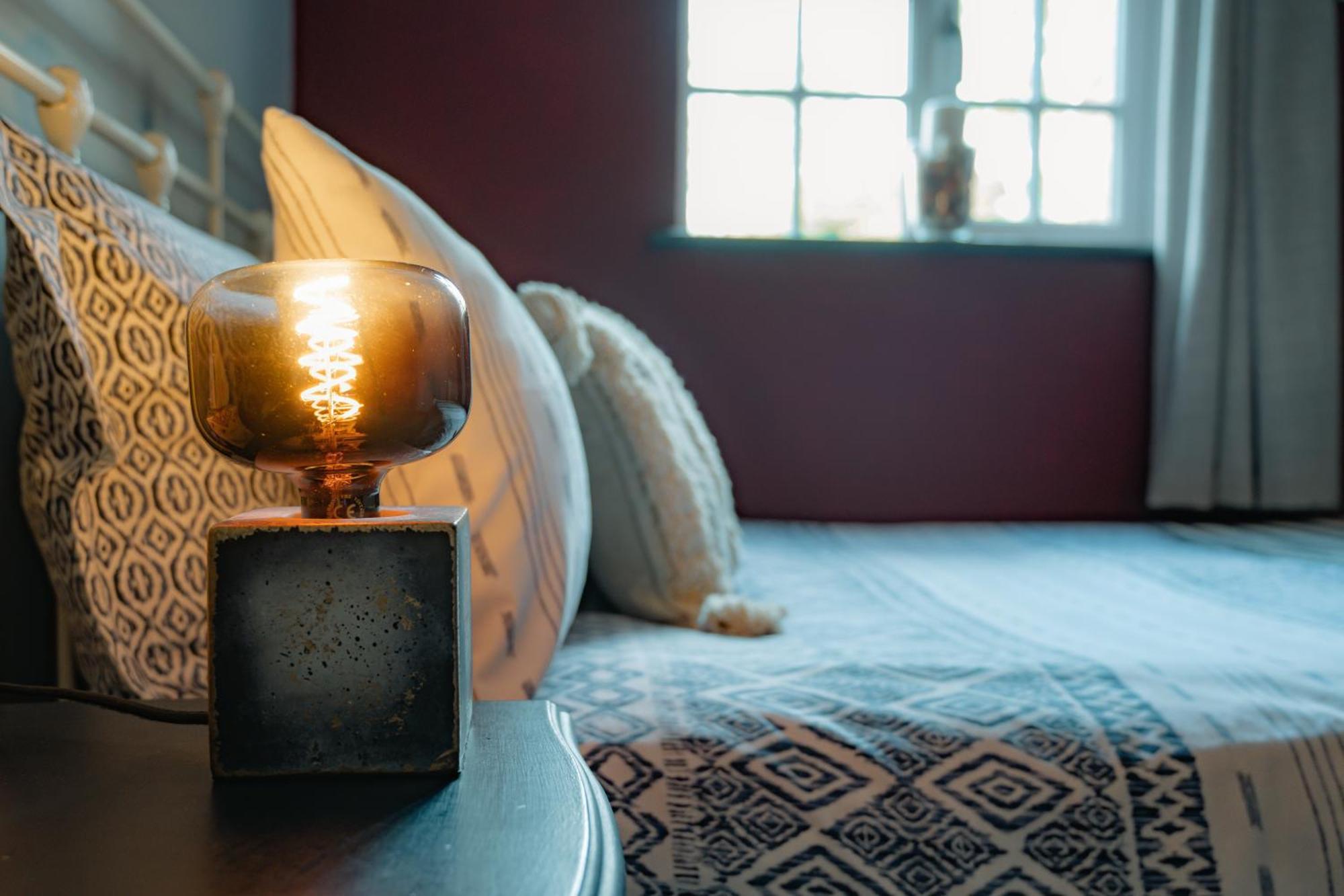 The Bolt Hole - Stratford Upon Avon - Central - Free Offstreet Parking - 2 Bed Luxury Apartment Stratford-upon-Avon Exterior foto